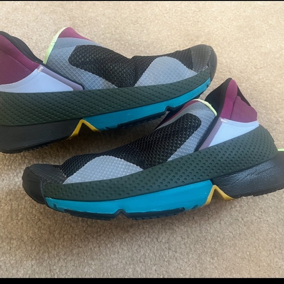 Men's size 7.5 NIKE FLYEASE athletic SHOES sneakers - Picture 8 of 9